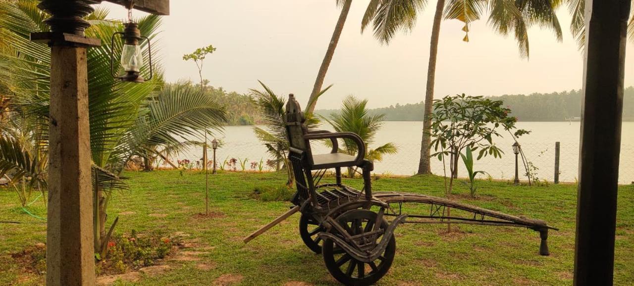 Villa Whispering Waters à Kozhikode Extérieur photo